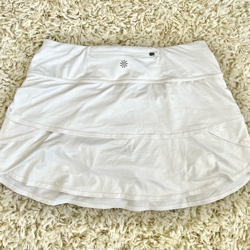 Athleta Workout Skort/Skirt in White, Size Medium